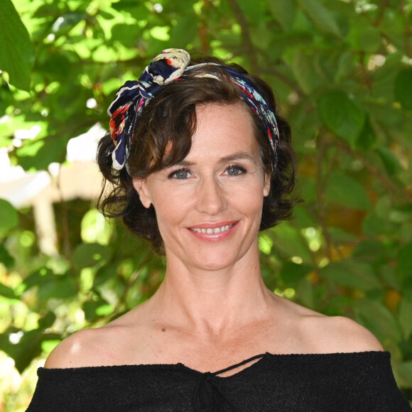 Cécile de France au photocall du film "La Passagère" lors du 15ème festival du film francophone de Angoulême . Le 28 août 2022. © Coadic Guirec / Bestimage