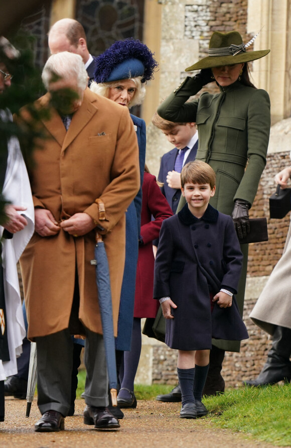 Le roi Charles III, Camilla Parker Bowles, Kate Middleton et le prince Louis - La famille royale d'Angleterre au premier service de Noël à Sandringham depuis le décès de la reine Elizabeth II, le 25 décembre 2022.