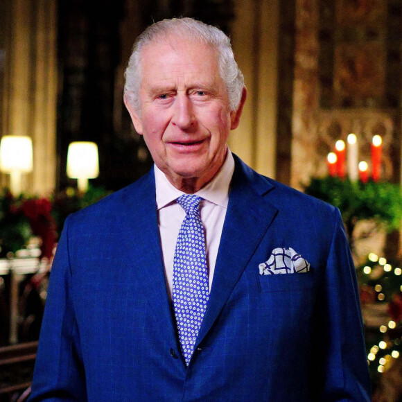 Premiers voeux de Noël du roi Charles III d'Angleterre, enregistrés à la chapelle St George au château de Windsor.