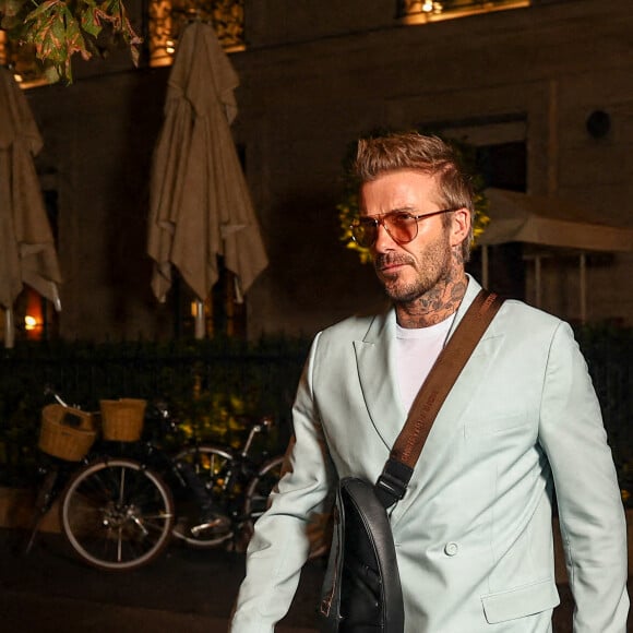 David Beckham - La famille Beckham quitte l'hôtel La Réserve pour l'after party du défilé Victoria Beckham lors de la Fashion Week de Paris (PFW), France, le 30 septembre 2022.