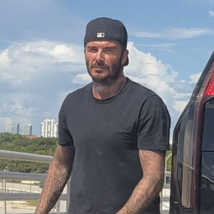 Exclusif - Victoria et David Beckham passent la journée sur un yacht avec des amis à Miami le 4 septembre 2022.