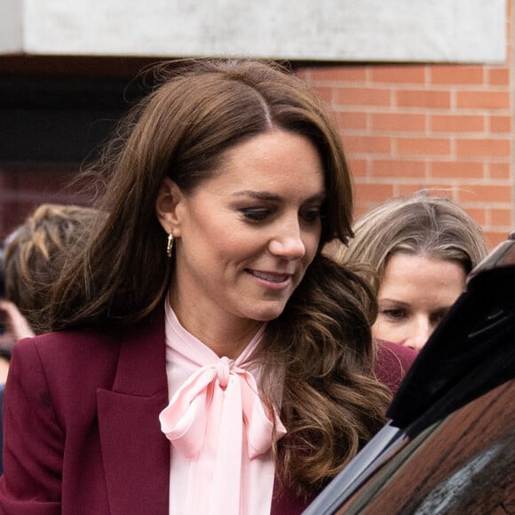 Le prince de Galles William et Kate Catherine Middleton, princesse de Galles, en visite au centre Roca à Chelsea dans le Massachusetts, à l'occasion de leur voyage officiel aux Etats-Unis le 1er décembre 2022. 