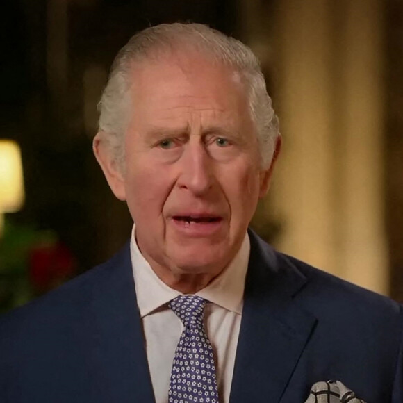 Captures d'écran de la première allocution de Noël du roi Charles III. 