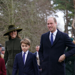 La famille royale d'Angleterre assiste au service religieux de Noël à l'église St Mary Magdalene à Sandringham, Norfolk le 25 décembre 2022. 