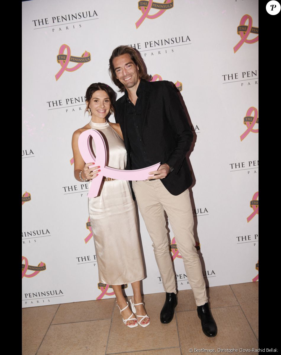 Exclusif - Camille Lacourt et sa compagne Alice Detollenaere - Hotel Peninsula poursuit son engagement dans la lutte contre le cancer du sein à l'occasion de la campagne annuelle mondiale Octobre Rose avec la soirée de gala au profit de l'association "Europa Donna France". Paris, le 29 septembre 2022 © Christophe Clovis-Rachid Bellak / Bestimage