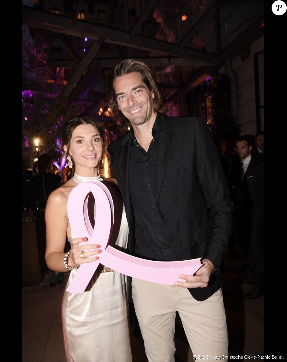 Exclusif - Camille Lacourt et sa compagne Alice Detollenaere - Hotel Peninsula poursuit son engagement dans la lutte contre le cancer du sein à l'occasion de la campagne annuelle mondiale Octobre Rose avec la soirée de gala au profit de l'association "Europa Donna France". Paris, le 29 septembre 2022 © Christophe Clovis-Rachid Bellak / Bestimage