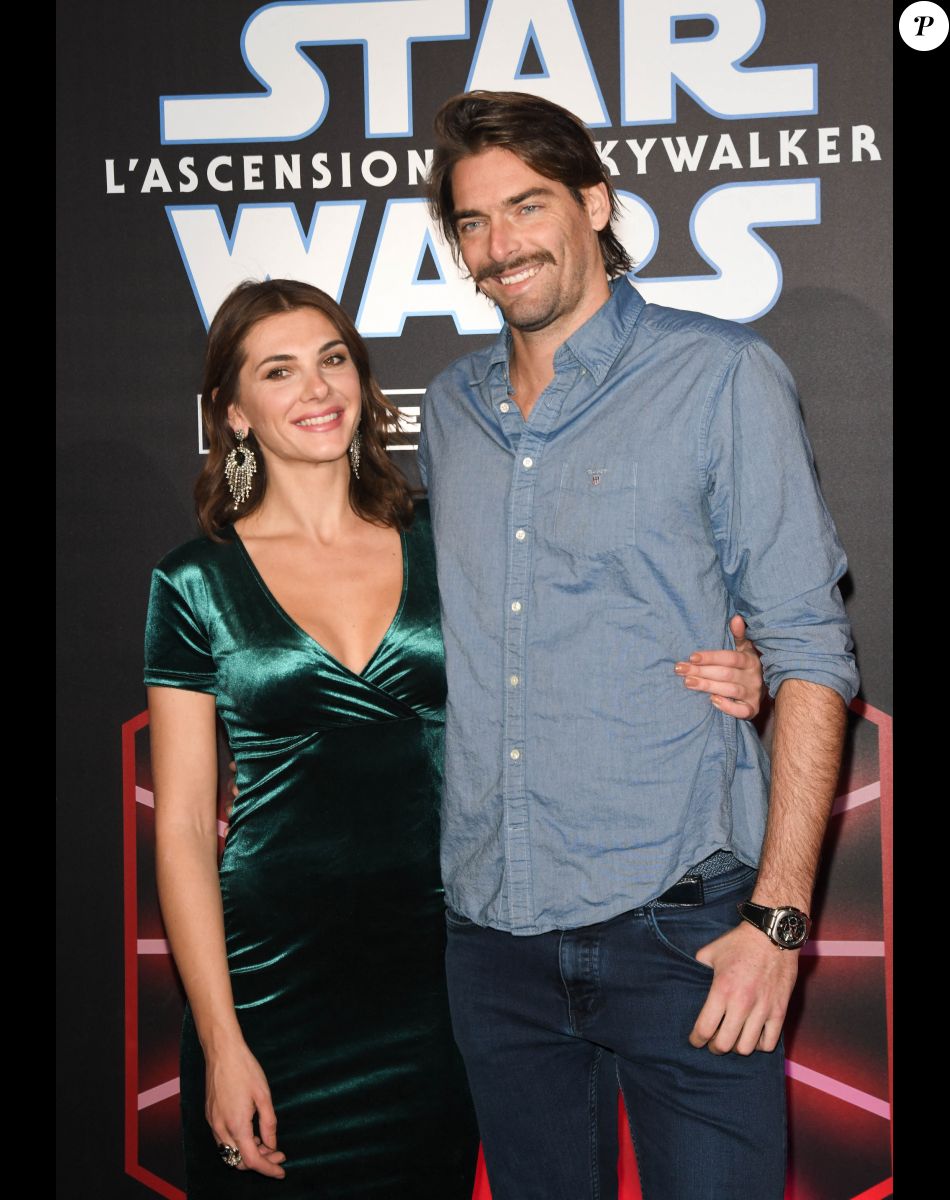 Camille Lacourt et sa compagne Alice Detollenaere. © Cyril Moreau/Bestimage