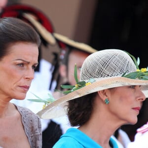 Stéphanie de Monaco et la princesse Caroline de Hanovre au mariage du price Albert II de Monaco et de Charlène Wittstock le 1er juillet 2011