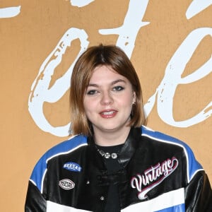 Louane Emera - Avant-première du film "Cet été-là" au cinéma Pathé Wepler à Paris le 3 janvier 2022. © Coadic Guirec/Bestimage