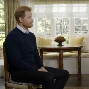 Le prince Harry, duc de Sussex, en interview avec le journaliste Tom Bradby sur la chaine "ITV News". 