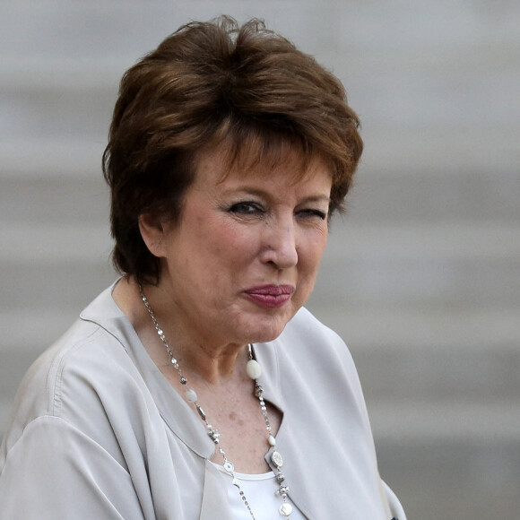 Roselyne Bachelot, ministre de la Culture - Sorties du Conseil des ministres du mercredi 4 mai au palais de l'Elysée à Paris © Stéphane Lemouton / Bestimage