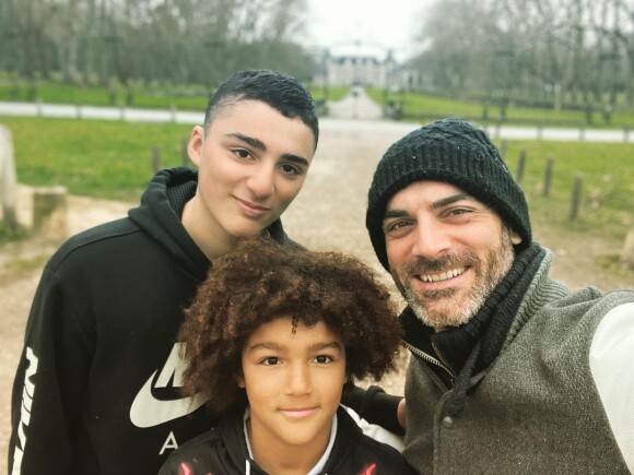 Gil Alma avec ses fils Sacha et Charlie