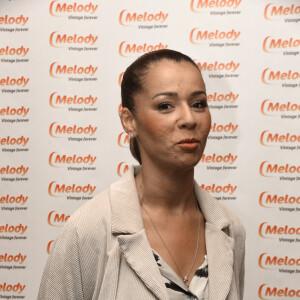 Chimène Badi - Photocall de la soirée du 20ème anniversaire de la chaîne Mélody TV à l'Olympia de Paris le 8 juin 2022. Depuis 20 ans, retrouvez les plus grands moments de la télévision dans des émissions de variétés incontournables, des concerts mythiques, des documentaires rares, des plages de clips collector. La chaîne Melody c'est aussi une expertise de la musique à travers ses émissions, les experts de la chanson française et internationale vous dévoilent les petits secrets des légendes de la musique. Melody a fait le choix éditorial de mettre en avant le patrimoine de la variété française, des premiers tubes d'une multitude d'artistes. © Coadic Guirec - Giancarlo Gorassini/Bestimage