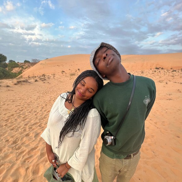 Sabah Sy s'éclate dans le désert avec son cousin Alassane Diong. @ Instagram / Alassane Diong