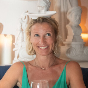 Exclusif - Alexandra Lamy - People dînent au restaurant "Gioia" avant de faire la fête au VIP Room à Saint-Tropez le 28 juillet 2022. © Hippolyte Hamonet/Bestimage