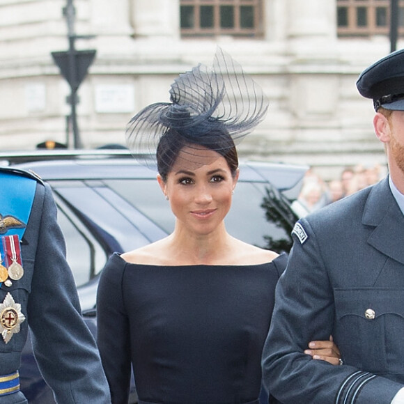 Meghan Markle, duchesse de Sussex (habillée en Dior Haute Couture par Maria Grazia Chiuri), et le prince Harry, duc de Sussex - Arrivées de la famille royale d'Angleterre à l'abbaye de Westminster pour le centenaire de la RAF à Londres. Le 10 juillet 2018