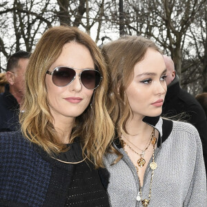 Vanessa Paradis et sa fille Lily-Rose Depp - Arrivées au défilé de mode prêt-à-porter automne-hiver "Chanel" au Grand Palais à Paris © Pierre Perusseau / Bestimage