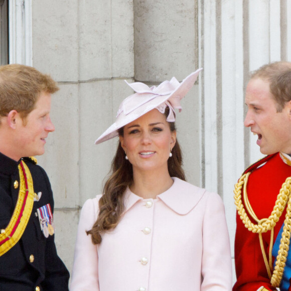 Le prince Harry, duc de Sussex, Le prince William, duc de Cambridge, et Catherine (Kate) Middleton, duchesse de Cambridge, assistent au défilé Trooping the Colour à Londres 