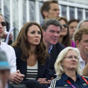 Kate Middleton avec le prince William et le prince Harry - Zara Phillips remporte la médaille d'argent du concours complet d'équitation par équipe aux JO de Londres le 31 juillet 2012