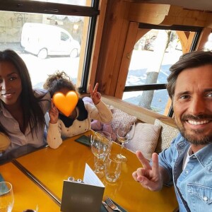 Vincent Cerutti et Hapsatou Sy avec leurs enfants