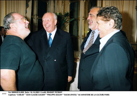 Carlos, Jean-Claude Gaudin, Philippe Seguin et Sacha Distel au ministère de la Culture à Paris 