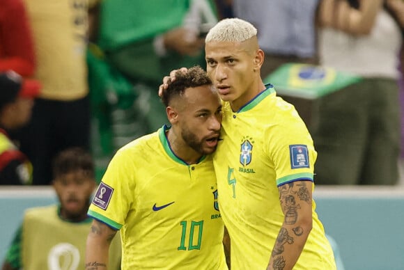 Neymar Jr. et Richarlison - Match de football de la Coupe du Monde de la FIFA, Qatar 2022 : Groupe G - Le Brésil remporte la victoire face à la Serbie (2-0) à Lusail au Qatar le 24 novembre 2022.