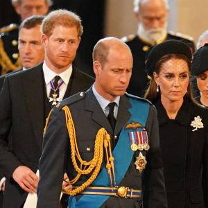 Le prince Harry, duc de Sussex, Meghan Markle, duchesse de Sussex, Kate Catherine Middleton, princesse de Galles, le prince de Galles William - Intérieur - Procession cérémonielle du cercueil de la reine Elisabeth II du palais de Buckingham à Westminster Hall à Londres. Le 14 septembre 2022 