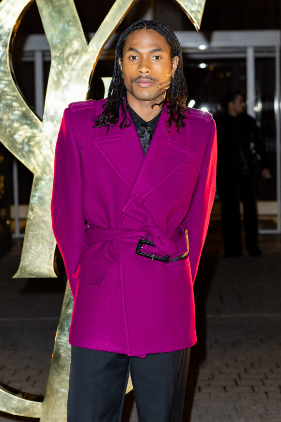 Steve Lacy - Défilé Saint Laurent Homme Automne-Hiver 2023-2024 lors de la Fashion Week à Paris le 17 janvier 2022. © Olivier Borde/Bestimage 