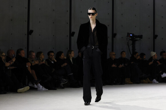 Défilé Saint Laurent "Collection Homme Prêt-à-Porter Automne/Hiver 2023-2024" lors de la Fashion Week de Paris le 17 janvier 2023 