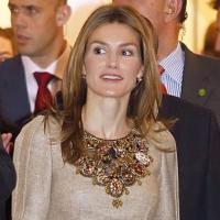 Letizia d'Espagne : Un vrai look de foire...