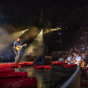 Exclusif - Francis Cabrel en concert lors du festival de Ramatuelle le 2 aout 2018. C'est la première fois qu'il vient chanter au festival de Ramatuelle. © Cyril Bruneau/Bestimage