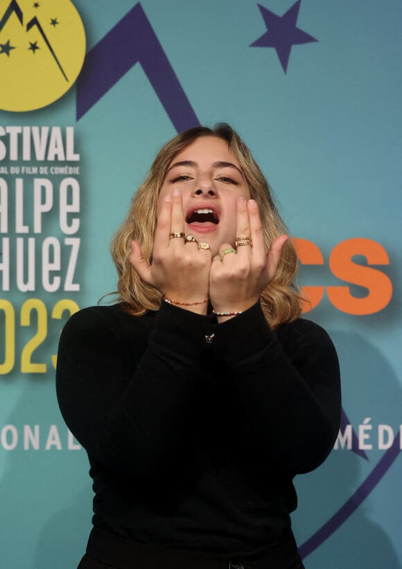 Louise Malek - 26e édition du Festival international du film de comédie de l'Alpe d'Huez, le 18 janvier 2023. © Dominique Jacovides / Bestimage