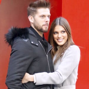 Exclusif - Iris Mittenaere (Miss Univers) et son compagnon Matthieu se promènent dans les rues de Manhattan le jour de la Saint-Valentin à New York.