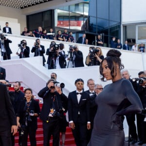 Vladimir Boudnikoff et sa compagne Aya Nakamura - Montée des marches du film " Armageddon Time " lors du 75ème Festival International du Film de Cannes. Le 19 mai 2022 © Cyril Moreau / Bestimage 