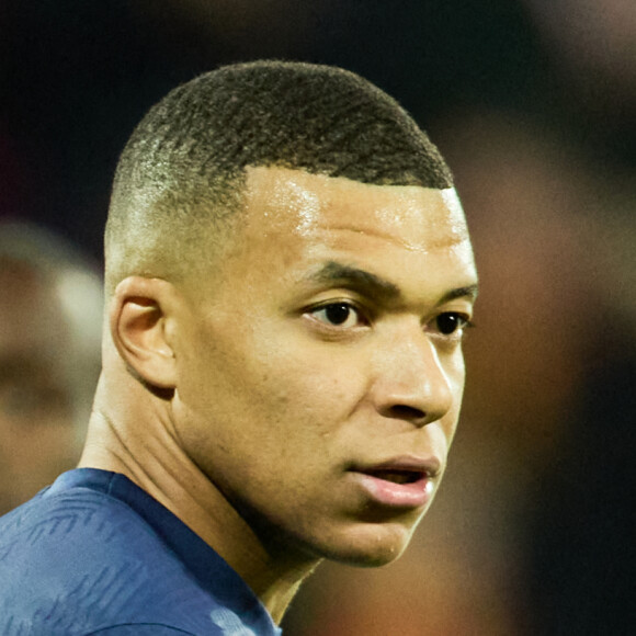 Kylian Mbappé - Match de Ligue 1 Uber Eats "Lens contre le PSG" (3-1) au Stade Bollaert-Delelis à Lens le 1er janvier 2023. © Cyril Moreau/Bestimage