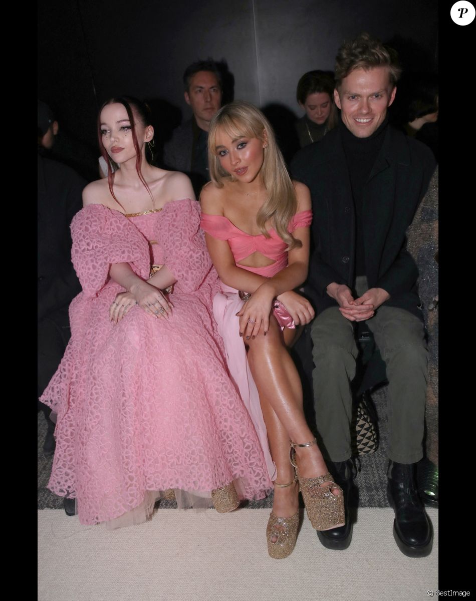 Dove Cameron, Sabrina Carpenter - Défilé de Mode Giambattista Valli, collection Haute Couture printemps-été 2023, dans le cadre de la Fashion Week de Paris. Le 23 janvier 2023. © Bertrand Rindoff / Bestimage