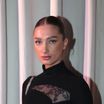 Mathilde Pinault : La sublime héritière ose la transparence, Cristina Cordula sort les plumes pour Giambattista Valli