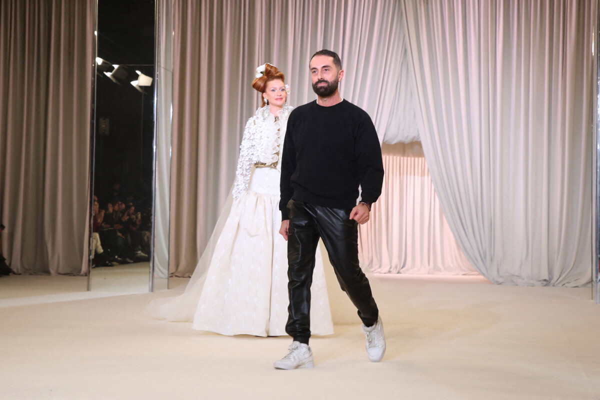 Photo Giambattista Valli Défilé De Mode Giambattista Valli Collection Haute Couture