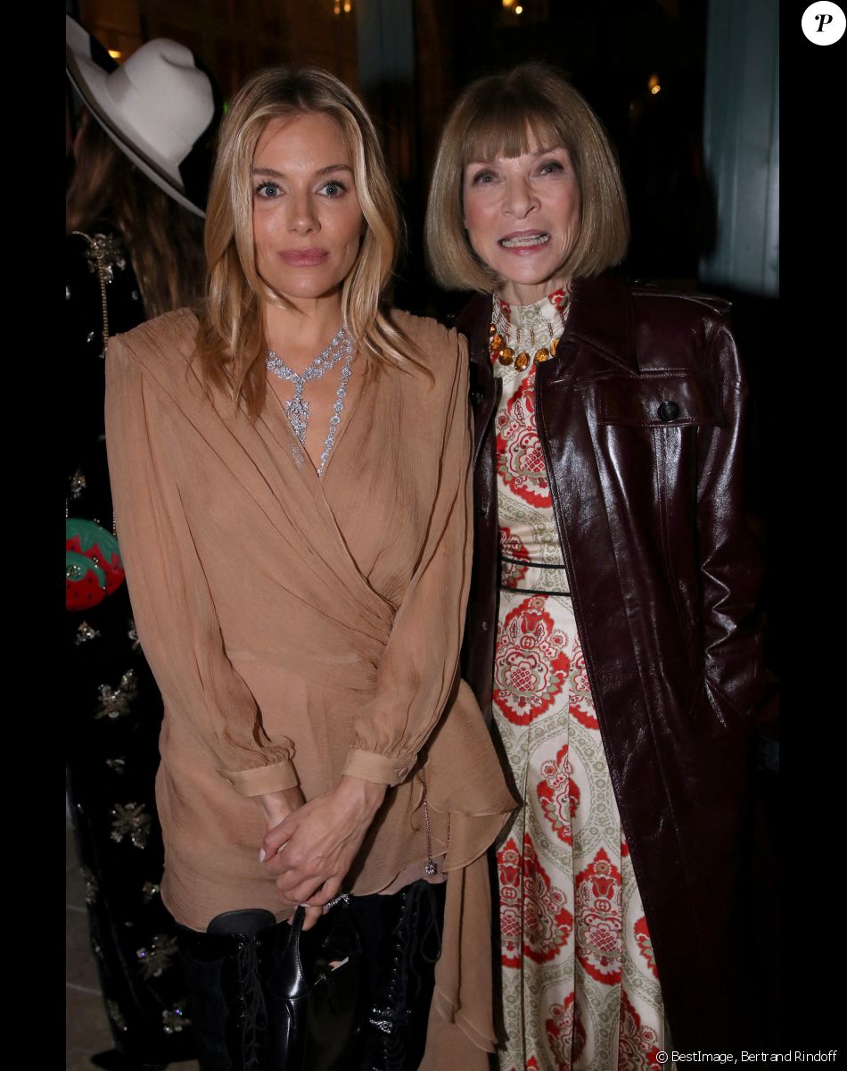 Sienna Miller et Anna Wintour - Dîner privé pour célébrer la Collection Haute Joaillerie de Gucci à l'Hôtel Ritz dans le cadre de la Fashion Week de Paris, France, le 24 Janvier 2023. © Bertrand Rindoff / Bestimage