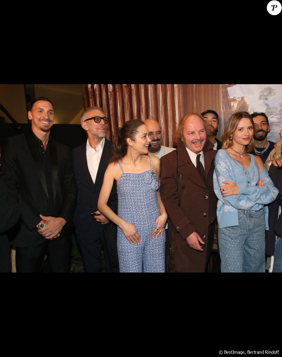 Exclusif - Zlatan Ibrahimovic, Vincent Cassel, Marion Cotillard, Jérôme Commandeur, Philippe Katerine et Angèle - Première du film Astérix et Obélix "L'Empire du Milieu" au cinéma Le Grand Rex à Paris le 15 janvier 2023. © Bertrand Rindoff / Bestimage