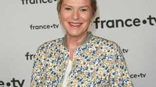 Élise Lucet : Sa très discrète soeur Sophie ne lui ressemble pas du tout, la preuve en photos !