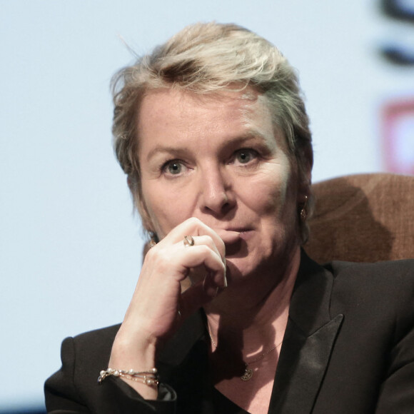 Info - Elise Lucet a perdu son père Michel Lucet à l'âge de 88 ans - Elise Lucet - People au débat "Les combats du journalisme", organisé par Reporters sans Frontières, à l'occasion de la Journée mondiale de la Liberté de la Presse au Théâtre du Rond-Point à Paris. Le 2 mai 2016 © Stéphane Lemouton / Bestimage
