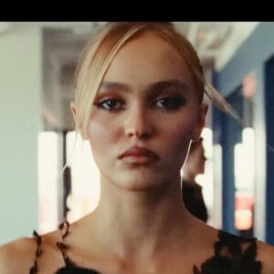 Lily-Rose Depp dans la nouvelle bande-annonce de The Idol, une série télévisée dont la première diffusion sur HBO est prévue en 2023.