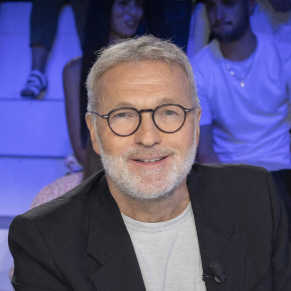 Exclusif - Laurent Ruquier sur le plateau de l'émission Touche pas à mon poste (TPMP) diffusée en direct sur C8 le 30 août 2022 et présentée par C.Hanouna. © Jack Tribeca / Bestimage
