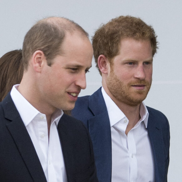 Le prince William duc de Cambridge, Catherine Kate Middleton, duchesse de Cambridge et le prince Harry arrivent au lancement de la campagne "Heads Together" à Londres à l'Olympic Park. 