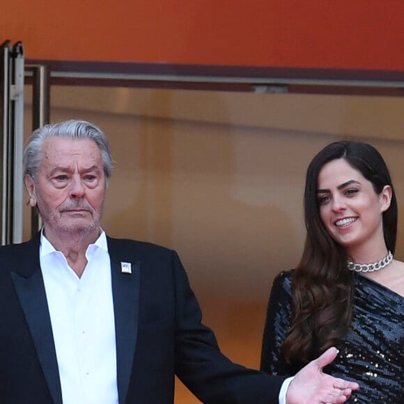 Alain Delon et sa fille Anouchka Delon - Montée des marches du film "A Hidden Life" lors du 72ème Festival International du Film de Cannes, le 19 mai 2019. 