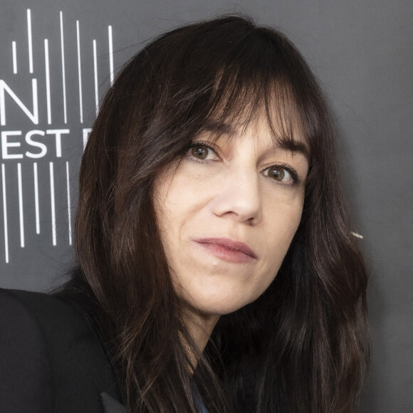 Charlotte Gainsbourg en backstage de l'émission "On Est En Direct" (OEED), présentée par L.Salamé et L.Ruquier, diffusée en direct sur France 2, à Paris, France © Jack Tribeca/Bestimage 