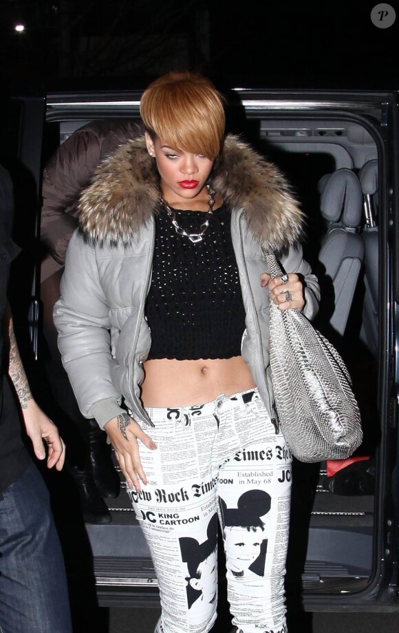 Rihanna : version rock blondie, elle a su trouvé son look !