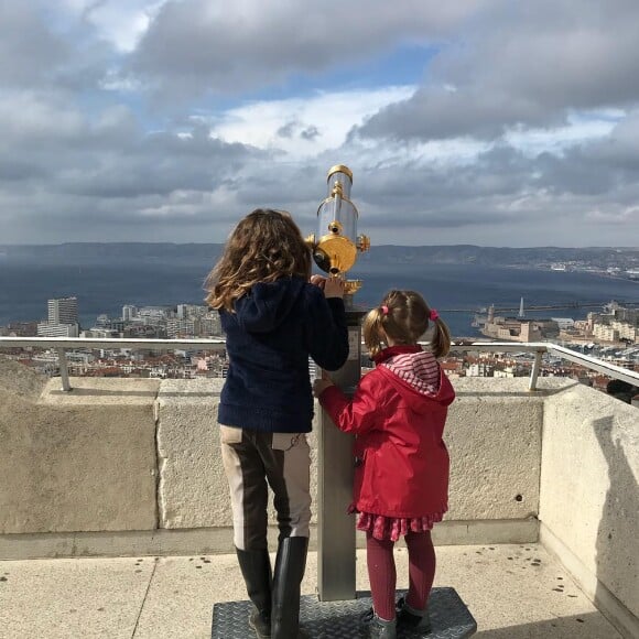 Anne Décis maman, rares photos de ses filles