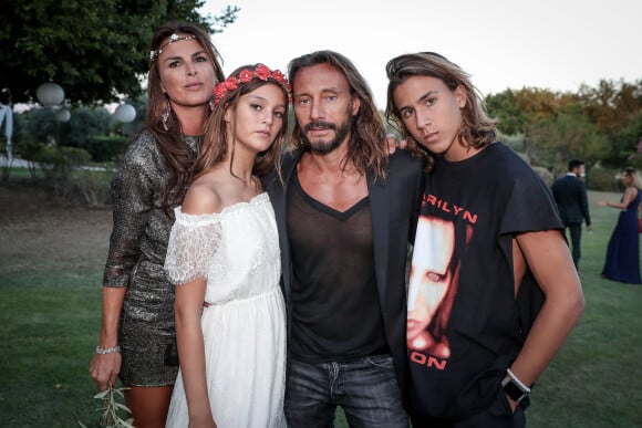 Exclusif - Prix Spécial - No web - No blog - Bob Sinclar, sa femme Ingrid et leurs enfants Raphaël et Paloma - Cérémonie religieuse - Mariage de Benjamin Castaldi et Aurore Aleman au Mas de La Rose à Eygalières, le 27 août 2016. © Jacovides-Moreau/Bestimage